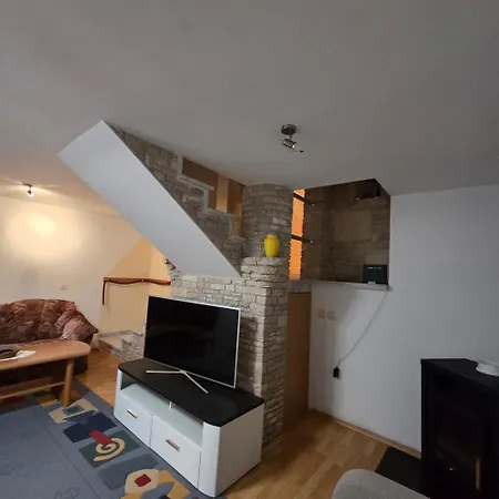 Maria Lussi 6 Lägenhet Pula